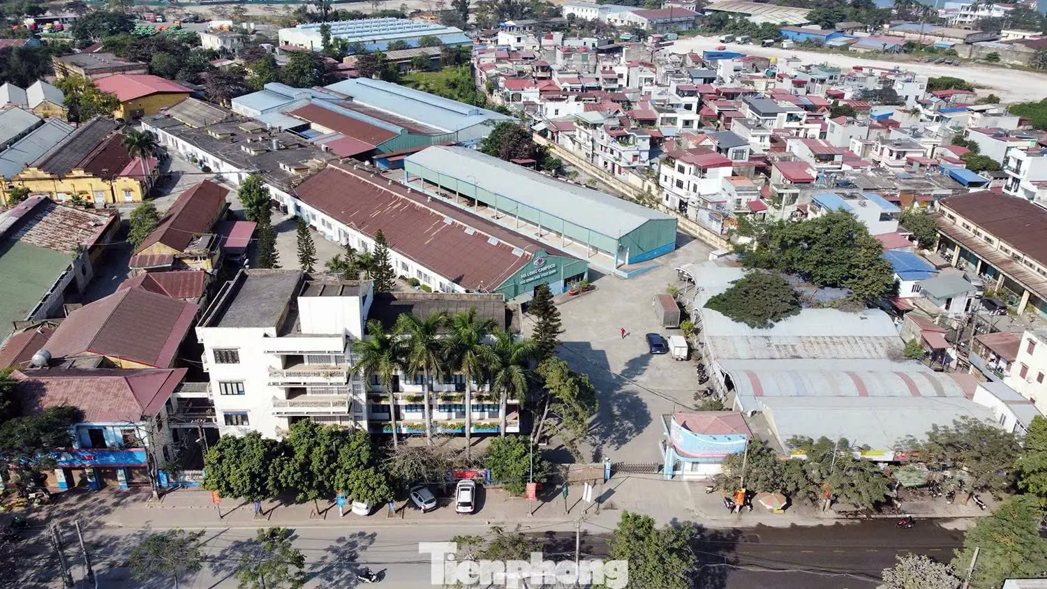 nhà máy Hạ Long